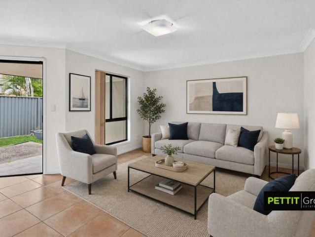 Three Bedroom Townhouse In Labrador