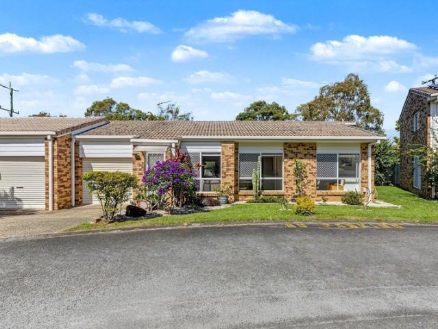 Perfect House Alternative Three Bedroom Townhome in Southport!