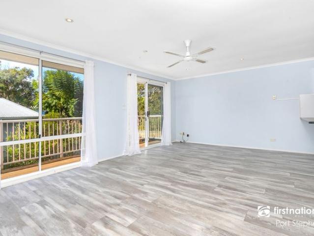 Three bedroom townhouse in Salamander Bay