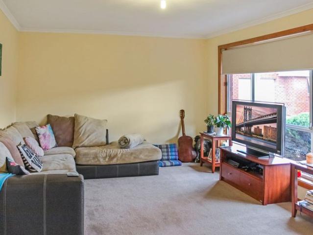 THREE BEDROOM UNIT CLOSE TO PRIMARY SCHOOL