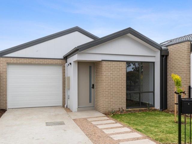 THREE BEDROOM UNIT IN BELL PARK
