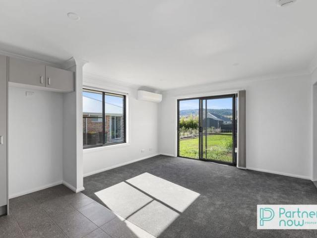 Three Bedroom Unit in Moore Creek