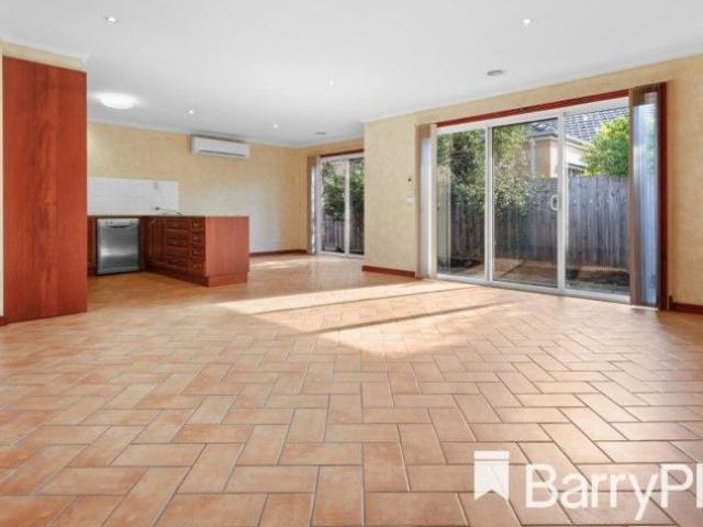 Three Bedroom Unit in Prime Parkdale Location