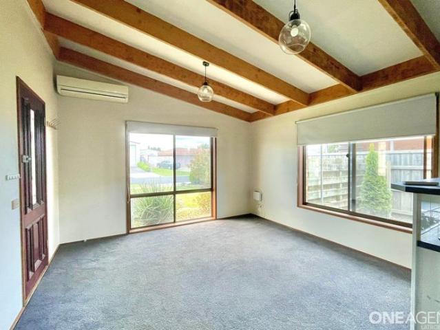 Three Bedroom Unit in Quiet Town Location