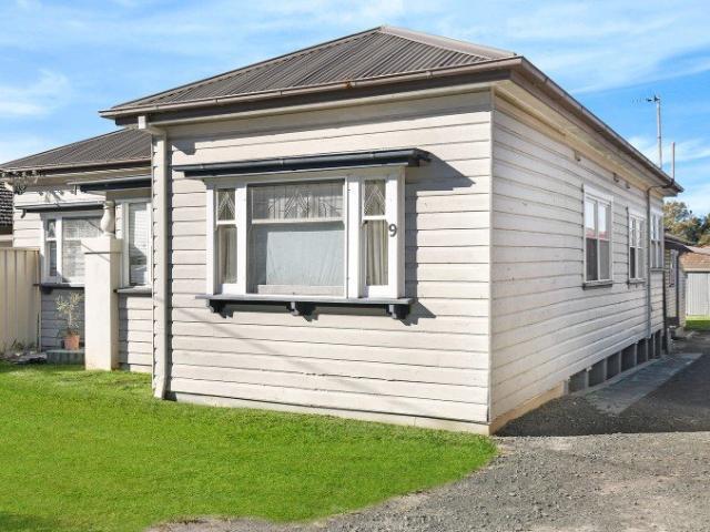 Three Bedroom Unit with Private Courtyard!