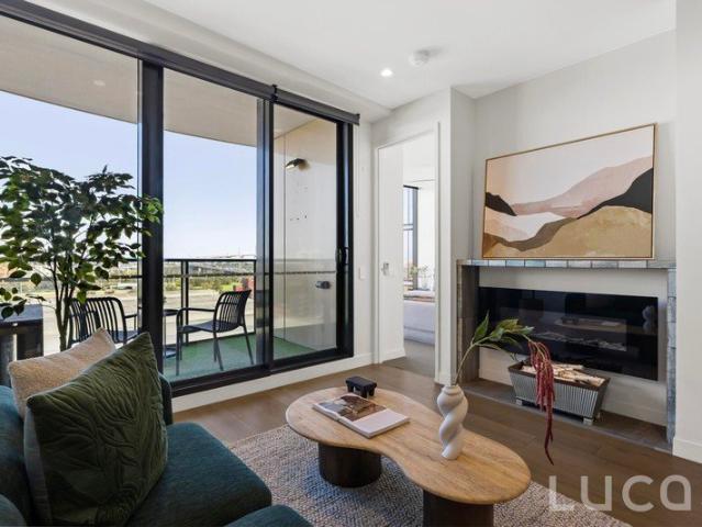 THREE BEDROOM VERSATILITY WITH GLIMPSES OF THE BAY
