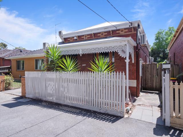 Three Bedroom Victorian Home Close To Chapel Street