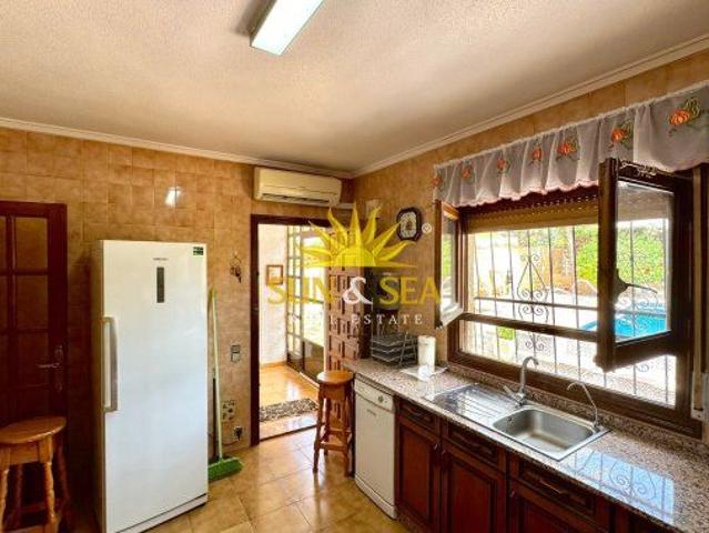 THREE BEDROOM VILLA – ALICANTE