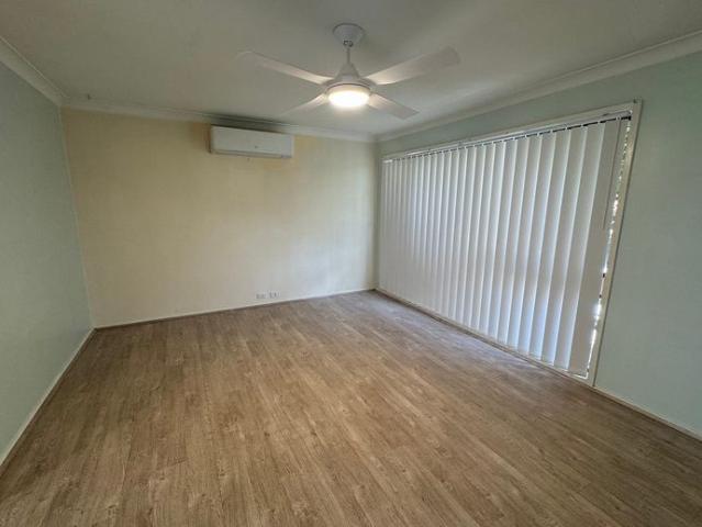 Three Bedroom Villa In Ingleburn