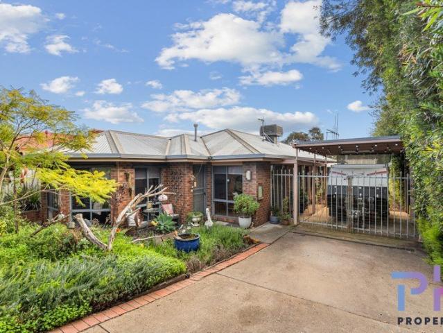 THREE BEDROOM WITH A LARGE SHED OUT BACK!