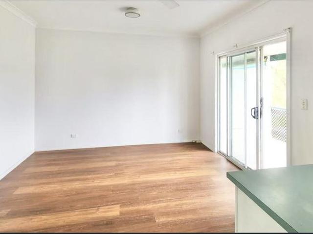 three bedroom with big back yard and amazing farm views