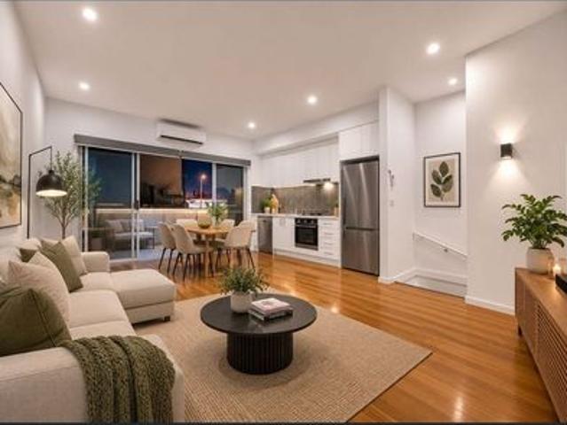 Three bedrooms Townhouse for Rent $650 per Week