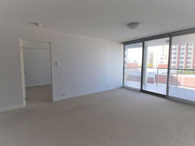 THREE BEDROOMS, TWO CAR BAYS !