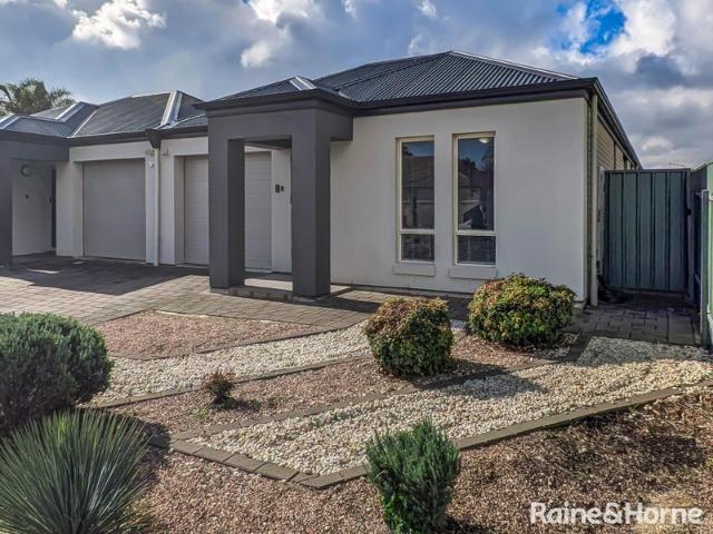 Three Bedrooms, Two Living Zones, One Very Easy Lifestyle