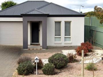 Three Bedrooms, Two Living Zones, One Very Easy Lifestyle
