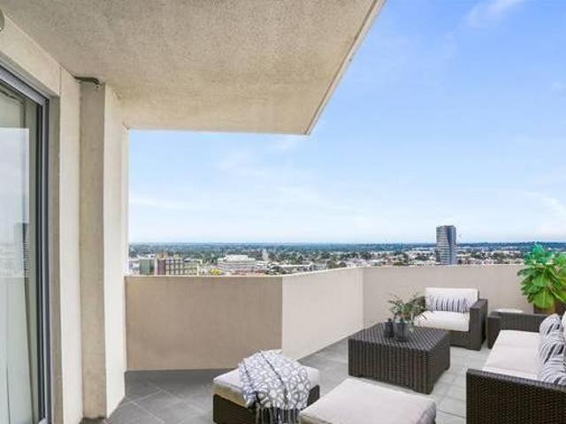 Three Bedrooms With Central Location Don t Miss Out