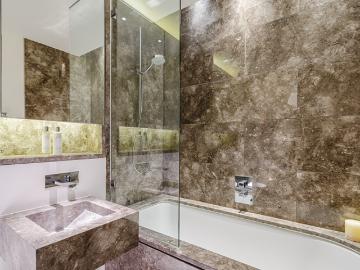Three Bedrooms Apartment in Green Street, Mayfair W1K