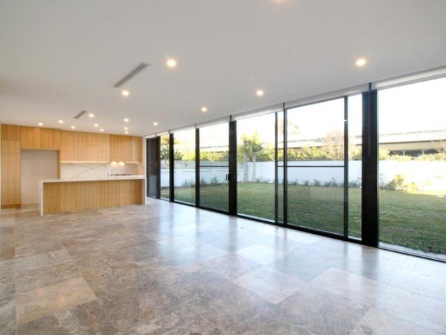 Three bedrooms Apartment with Double Parking in heart of Rosebay