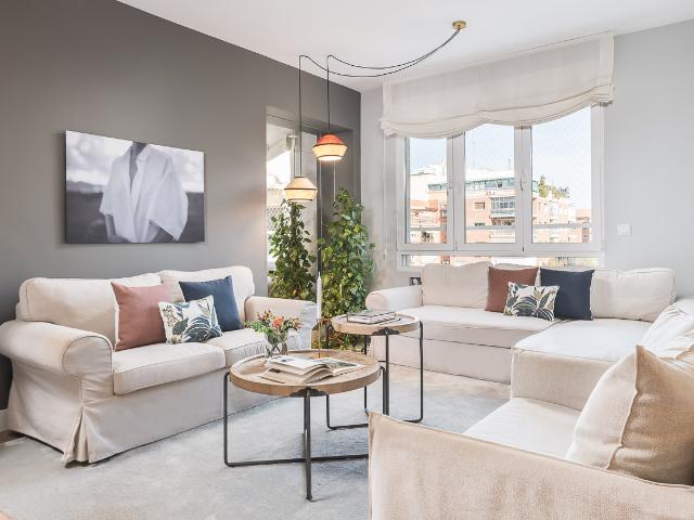 Three bedrooms design apartment in Nuevos Ministerios