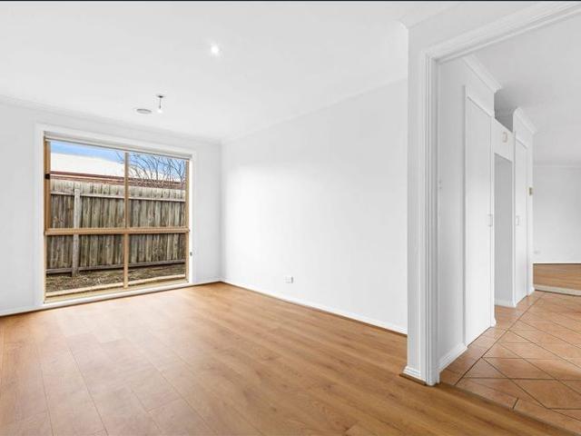 THREE BEDROOMS IN PRIZED LOCATION