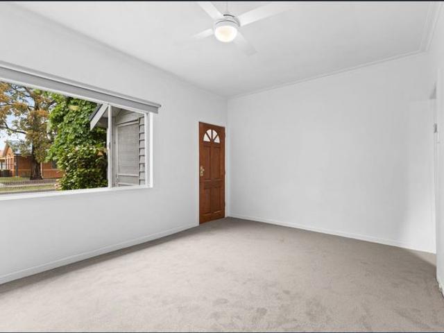 Three Bedrooms In Sought After Location