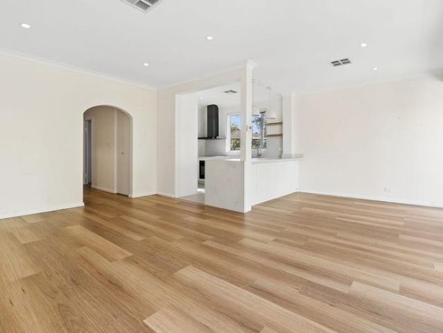 Three bedrooms, leafy terrace outlook, village at your doorstep