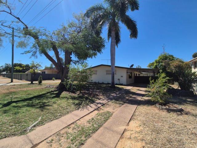 Three bedrooms, pool plus the added bonus of a detached utility room/teenage retreat with owner shower/toilet