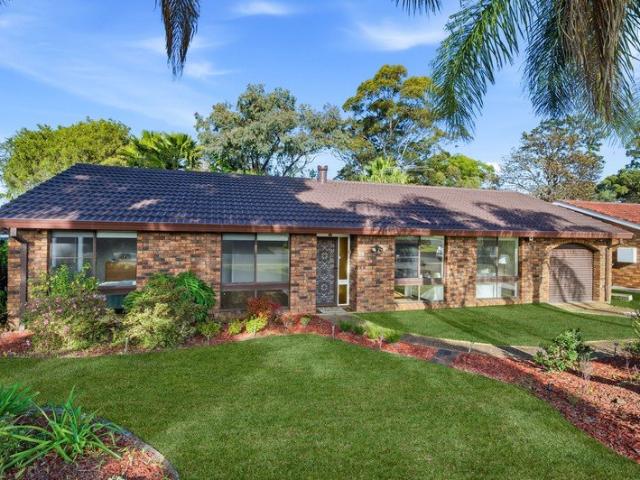 THREE BEDROOMS SPACIOUS FAMILY LIVING WITH OUTDOOR ENTERTAINING