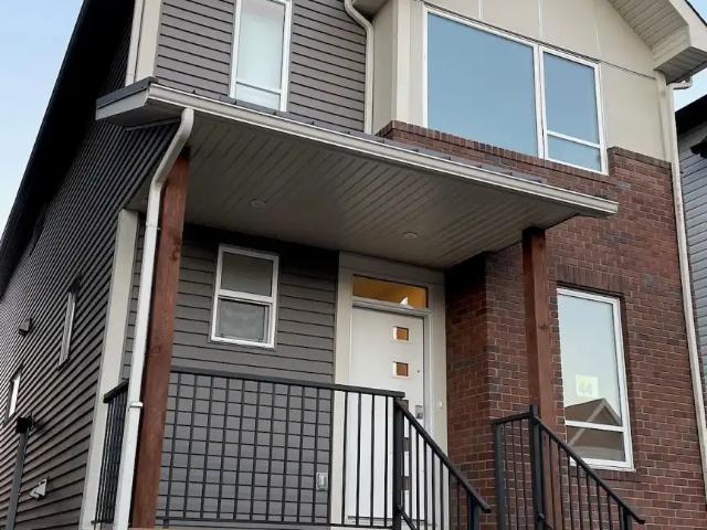 Three beds/office Seton basement not included