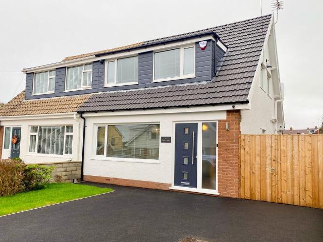 Three Crosses, Swansea, SA4 3 bed semi detached house to rent £1,400 pcm £323 pw