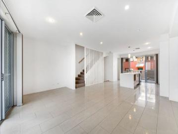 Three Level Townhouse in Ashgrove