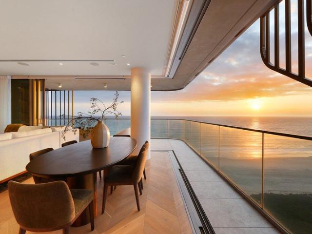 THREE LEVELS. ONE EXTRAORDINARY SKY HOME