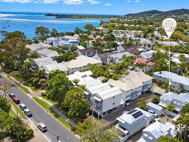 Three minute walk from your door to the Noosa River Boutique, Private and Pet Friendly