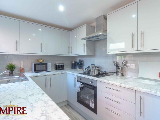 Three Shires Oak Road, Birmingham. 1 bed in a house share to rent £450 pcm £104 pw