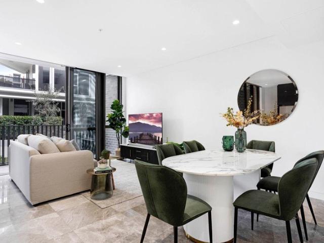Three Storey Townhouse For Sale at New Vibrant Area at Zetland