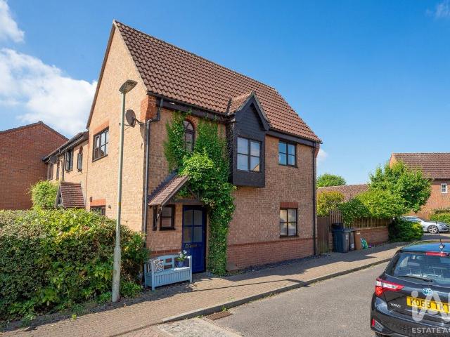 Thresher Close, Bishop's Stortford CM23, 3 bed end terrace house to rent, £1,995 pcm | PrimeLocation