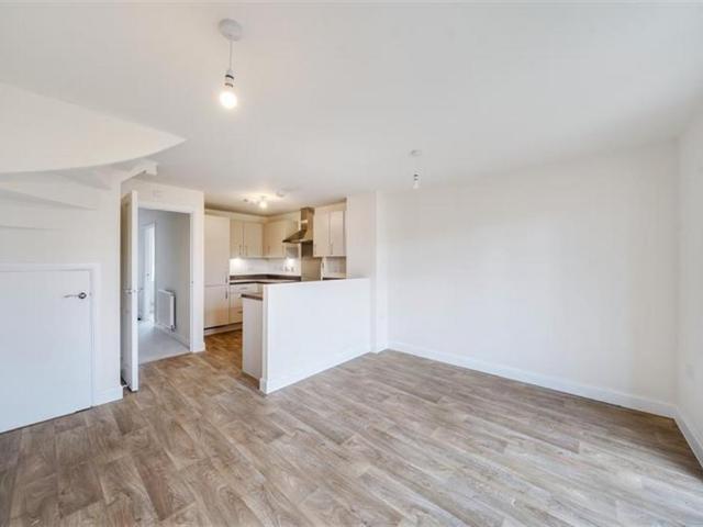 Throckley NE15 4 bed semi detached house to rent £1,325 pcm £306 pw