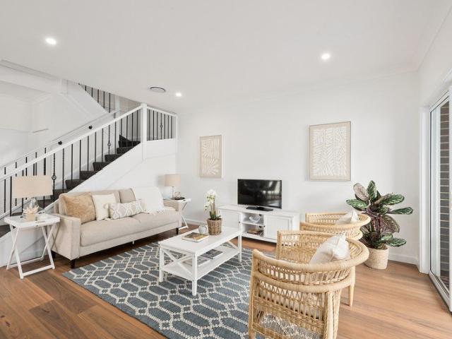 Throsby Gardens Townhouse 9 Elegant, stylish townhouse living