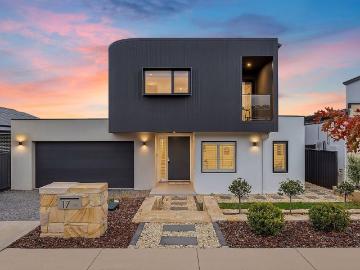 Throsby, 17 Barramundi Street