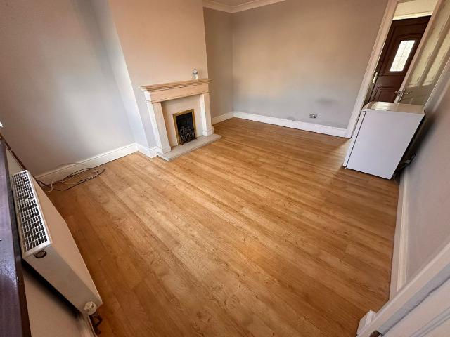 Throstle Avenue, Leeds LS10, 2 bed property to rent, £900 pcm | PrimeLocation