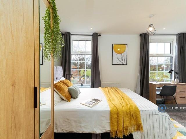 Throstle Bank St, Hyde, SK14 1 bed in a house share to rent £795 pcm £183 pw