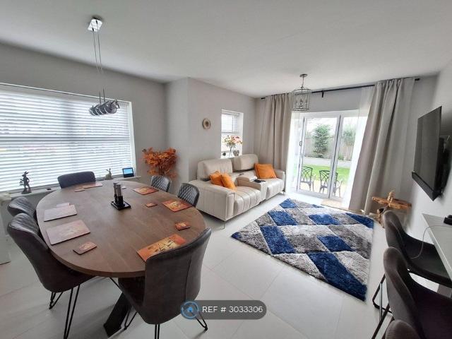 Throstle Close, York YO51, 4 bed detached house to rent, £2,250 pcm | PrimeLocation