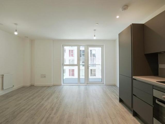 Thunderer Street, E13 1 bed apartment to rent £1,798 pcm £415 pw