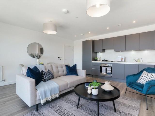 Thunderer Street, London E13, 1 bed flat to rent, £1,750 pcm | PrimeLocation