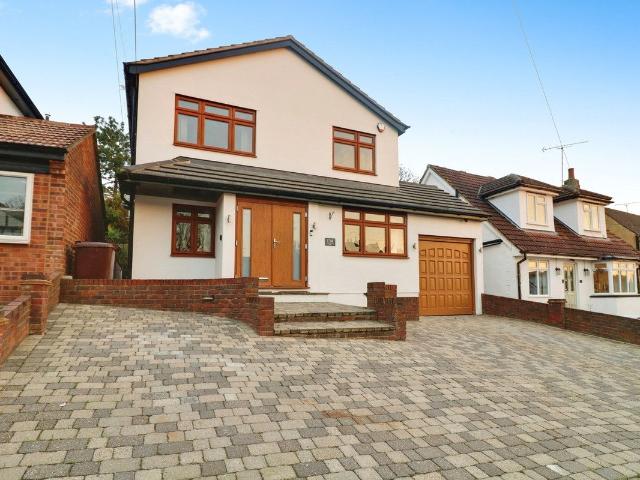 Thundersley Park Road, Benfleet SS7, 4 bed detached house to rent, £2,600 pcm | PrimeLocation