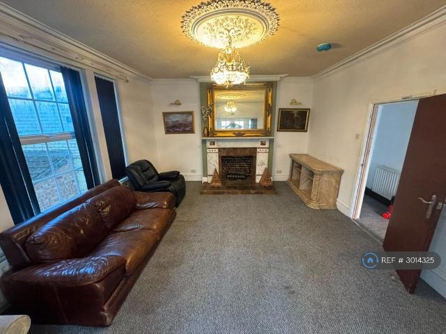 Thurgarton St, Nottingham, NG2 6 bed detached house to rent £2,600 pcm £600 pw