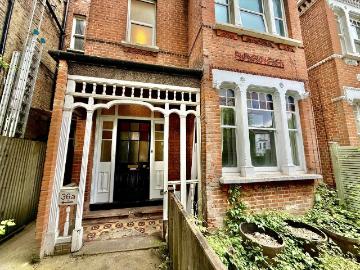 Thurlow Park Road, Tulse Hill, London SE21, 2 bed flat to rent, £2,050 pcm | PrimeLocation