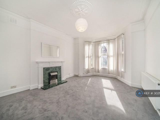 Thurlow Park Road, London, SE21 1 bed flat to rent £1,300 pcm £300 pw