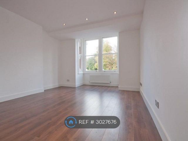 Thurlow Park Road, London SE21, 2 bed flat to rent, £2,000 pcm | PrimeLocation