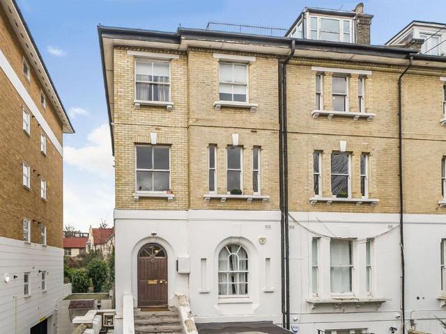 Thurlow Road, Hampstead, London, NW3 3 bed flat to rent £5,915 pcm £1,365 pw